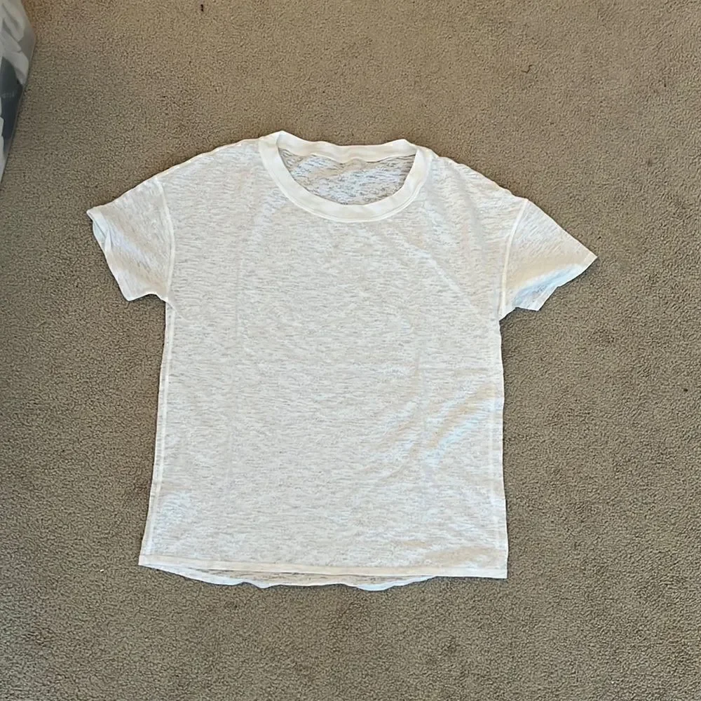 Lululemon 2/4 white burnout tee